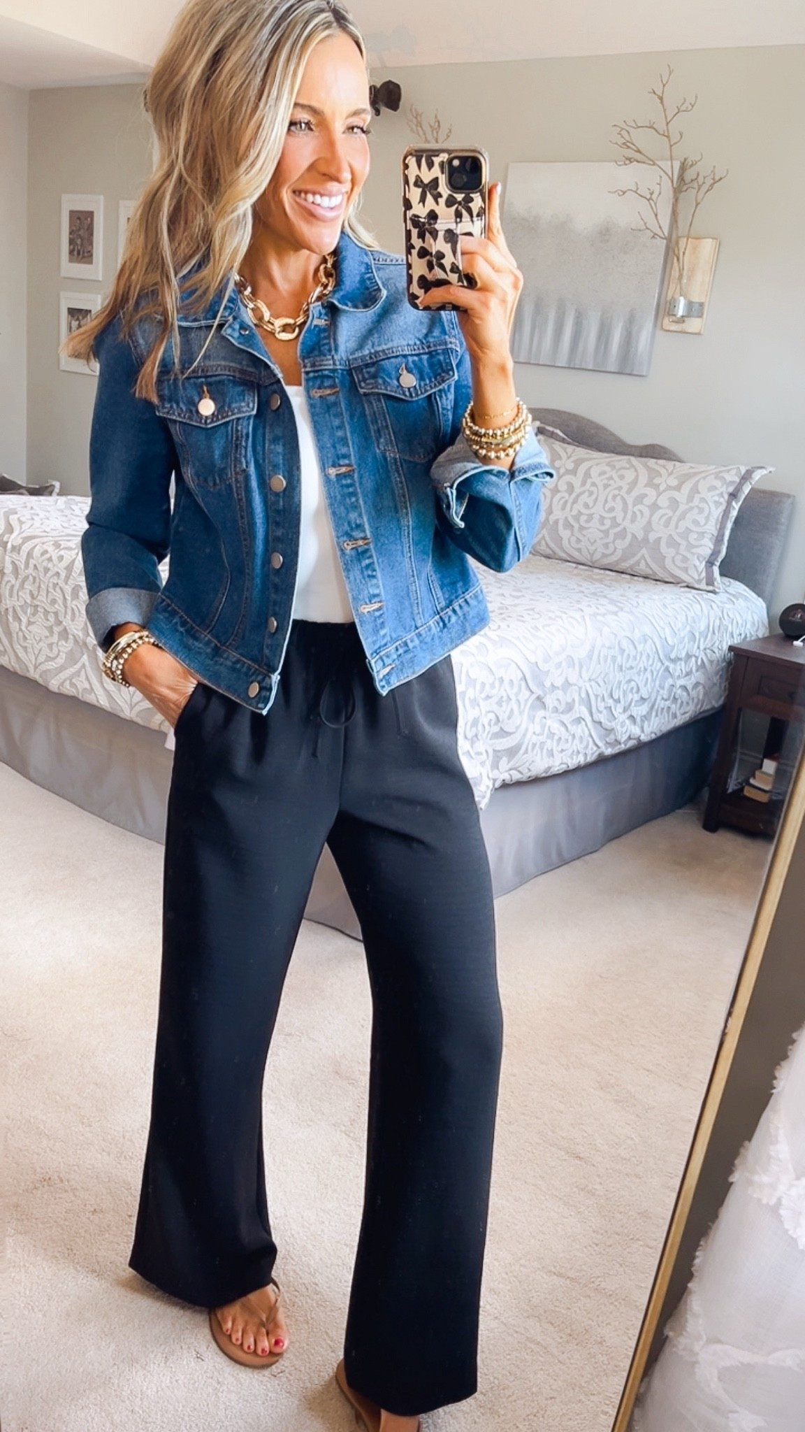 Wrinkle resistant pants you’re going to want in every color! They feel so high end and luxe! Perfect for the classroom, office or travel! I’m wearing xs. Colors: black, mocha & gray morn

#LTKSeasonal #LTKTravel #LTKWorkwear