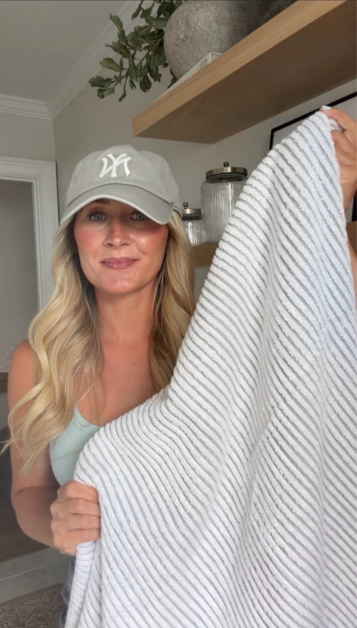 If there's one bathroom upgrade that's actually worth it... it's a really good set of towels. 🤍

I've been loving these Kassatex Sullivan towels—they're incredibly soft, super absorbent, and the textured ribbed design makes them look so much more elevated than your average bath towel. They instantly give your bathroom that luxury hotel feel while still being practical for everyday use. They're made from 100% combed Turkish cotton and feature a convenient hanging loop.

If you've been eyeing these (or anything else from @Anthropologie), now is the perfect time to grab them!

✨ Use my code JHACKIE20 for 20% off orders of $100+ at Anthropologie. This online-only offer is valid Thursday, June 25 through Sunday, June 28. (It can't be combined with other promotions, and some brands are excluded.) #anthropartner

#LTKHome #LTKSaleAlert