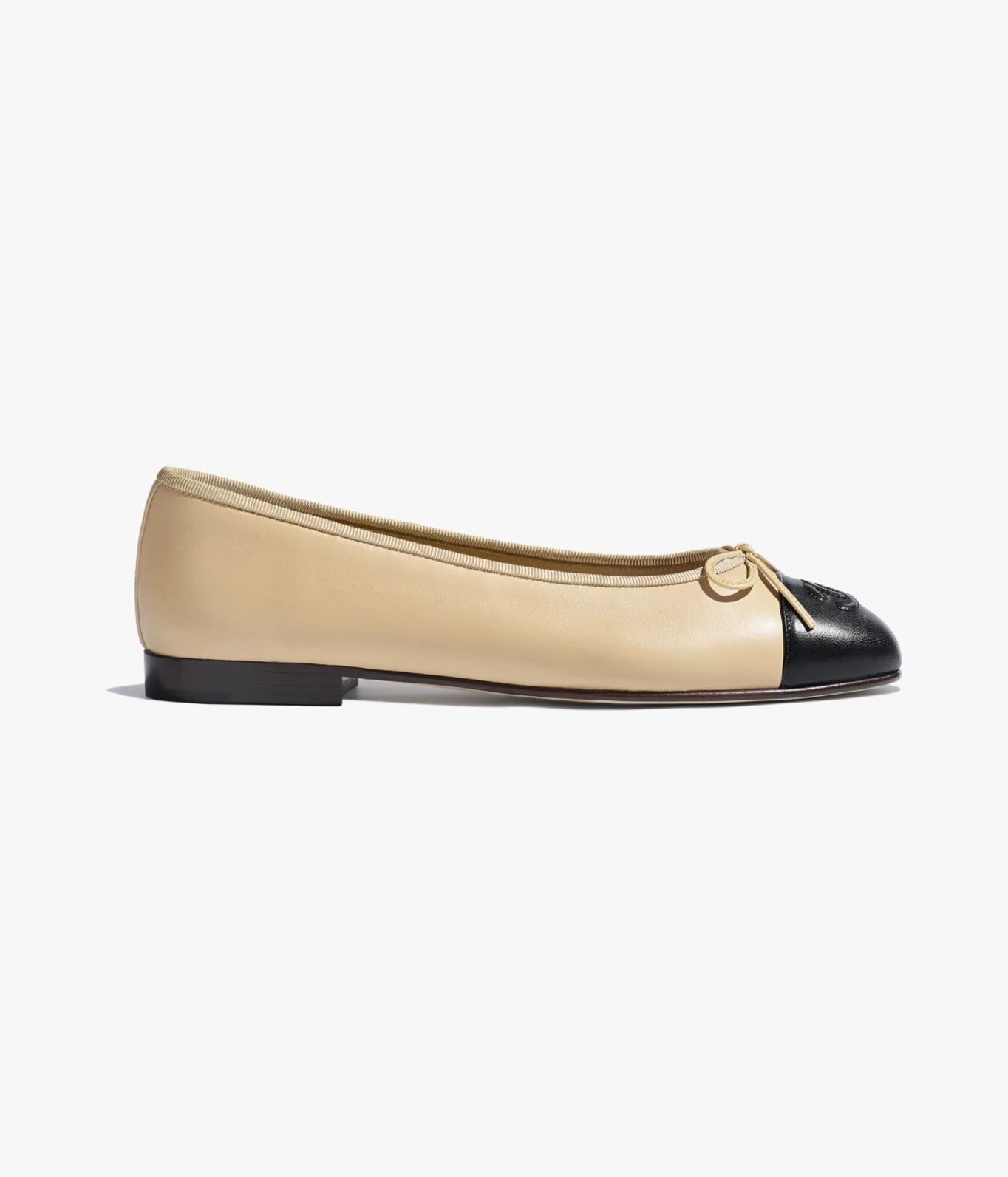 Ballet flats

            
		Lambskin
	
		Beige & Black | Chanel, Inc. (US)