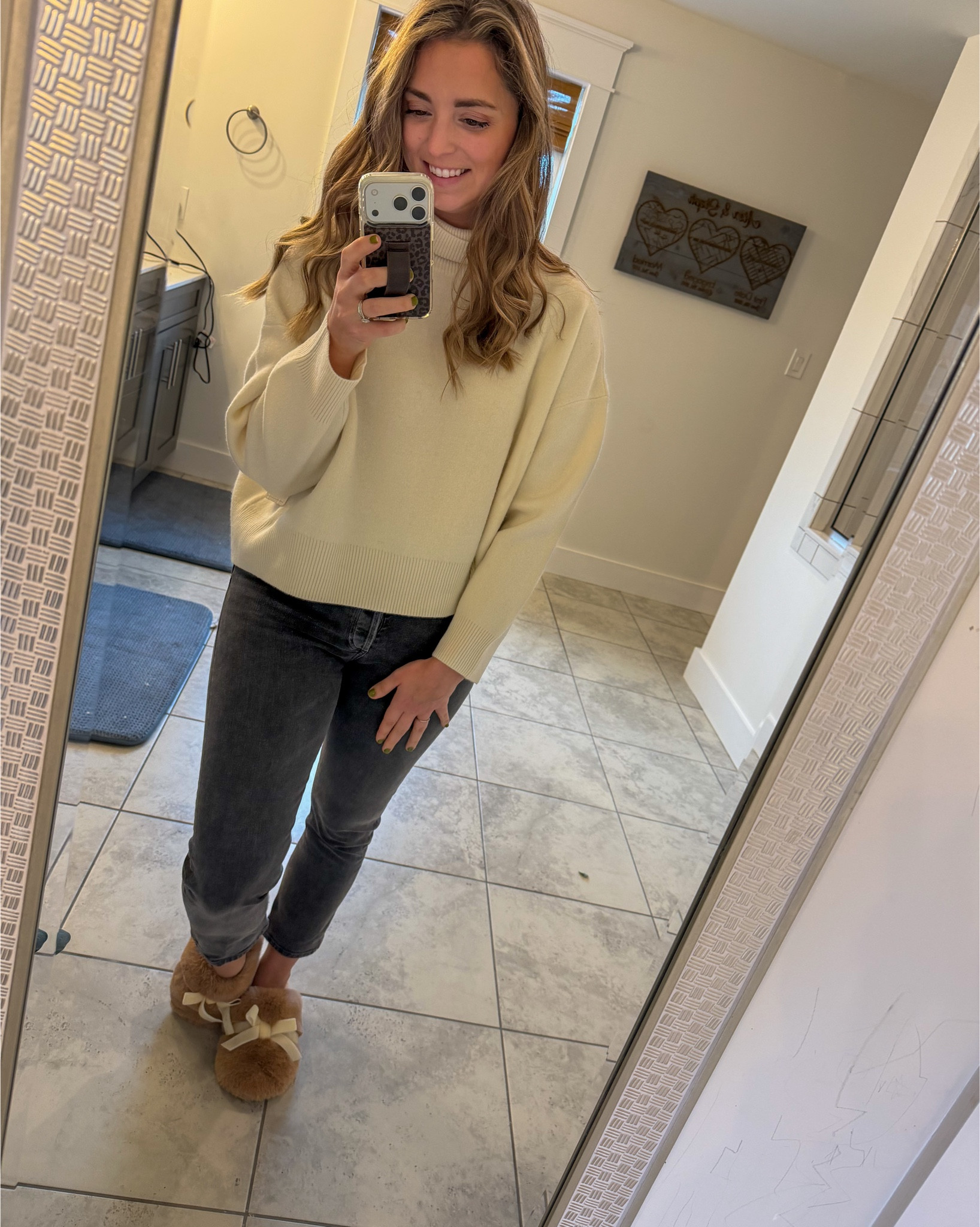 Cozy winter uniform unlocked ❄️🤍
This ivory Free People sweater is peak comfy-cute, paired with my favorite AGOLDE gray denim for that effortless, put-together vibe. And yes… I’m absolutely living in these Target slippers because comfort is the season.

Perfect for WFH days, school drop-off, or just staying warm but still feeling cute around the house.

Shop the look below 👇
✨ Ivory Sweater — Free People
✨ Gray Denim — AGOLDE
✨ Slippers — Target

#WinterStyle #LTKFashion #CozyOutfit #FreePeopleStyle #AGOLDE #TargetStyle #MomOutfits #TheLinkedMom

#LTKHoliday #LTKdayinmylife #LTKgrwm