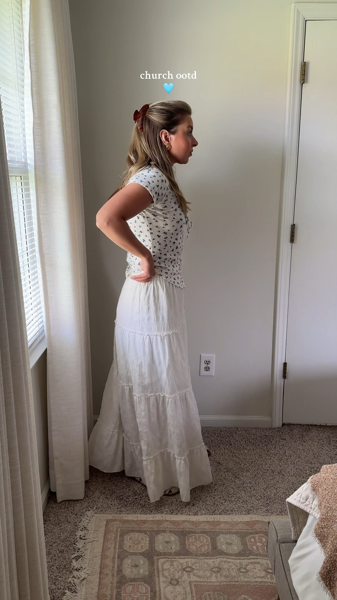 Cottagecore outfit for summer 🌷🤍
White skirt
Floral
Amazon
Aerie