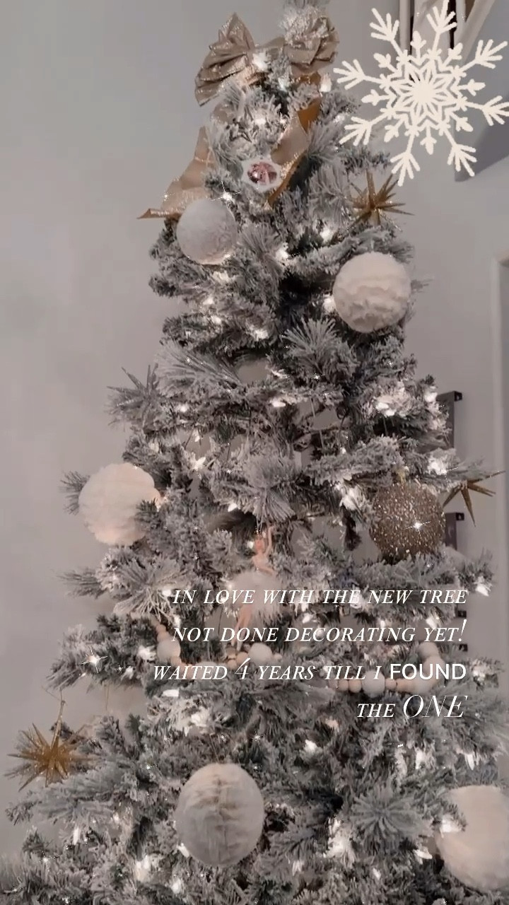 My adorable 9ft flocked Christmas Tree 🎄 
Linking some of my ornaments too! 

#LTKHoliday #LTKSeasonal #LTKhome