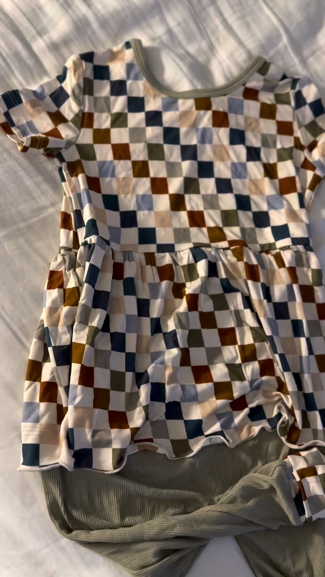 This little romper from @readysetromper makes diaper changes so easy. No snaps or zippers, the pants are attached to the top and allow you to just pull them down for quick changes. It also just makes such a quick and easy outfit! Love love 

#LTKKids #LTKFindsUnder50 #LTKBaby