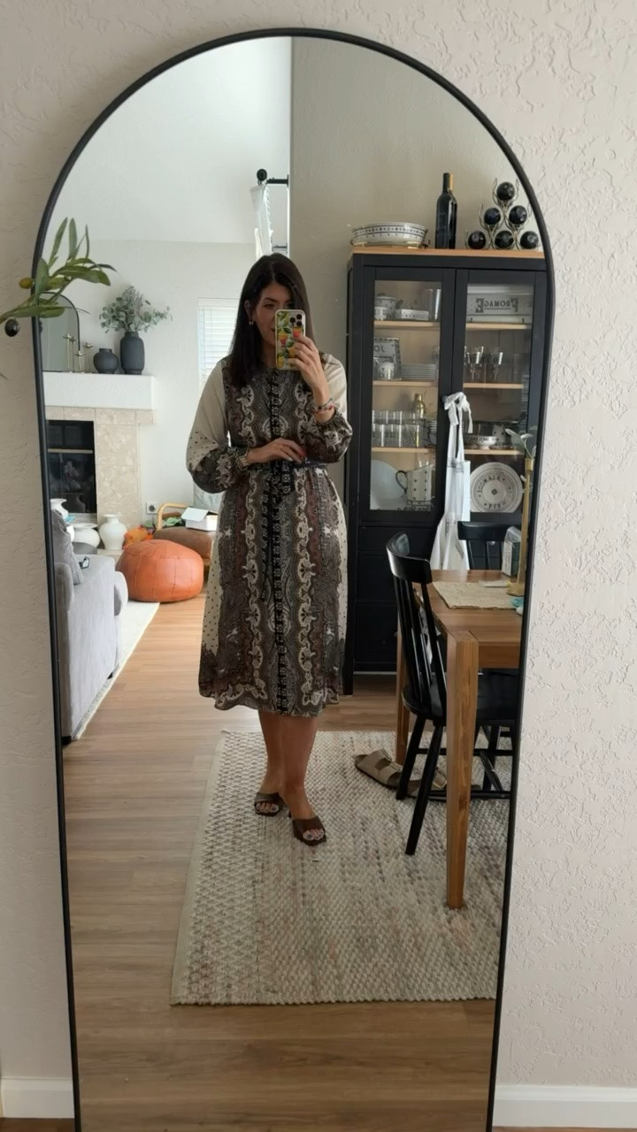 In an 8 dress! 

Nordstrom anniversary sale, NSALE, Nordstrom workwear, Nordstrom fashion, work dress
