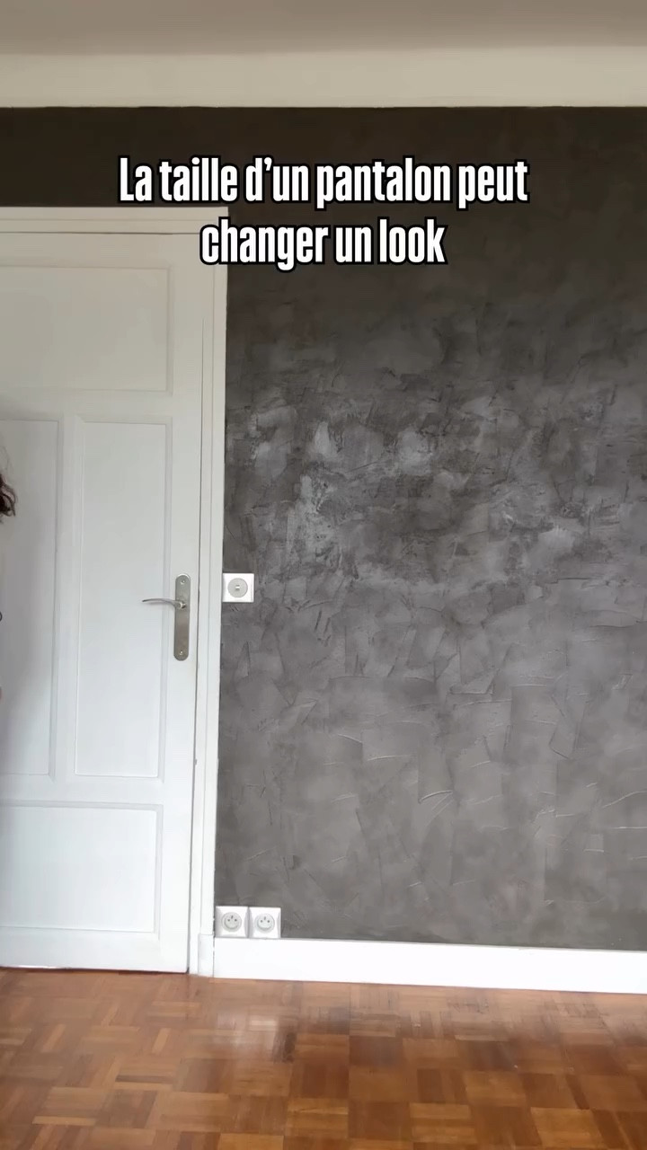 Et si la taille de ton pantalon pouvait vraiment changer ton look ?
J’ai comparé une taille normale et une taille haute pour te montrer l’impact (même léger) que ça peut avoir.

Alors, tu choisis quoi ?

#LTKfrance #LTKstyletip #LTKmodest
