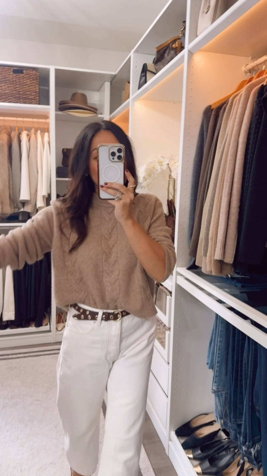 Madewell sale! Jeans 40% off- an easy relaxed fit, I sized down 1 to a 25
Cloud soft Sweater 30% off 🔥

@madewell #madewellpatner #ad #madewell 

#LTKSaleAlert #LTKHoliday #LTKootd