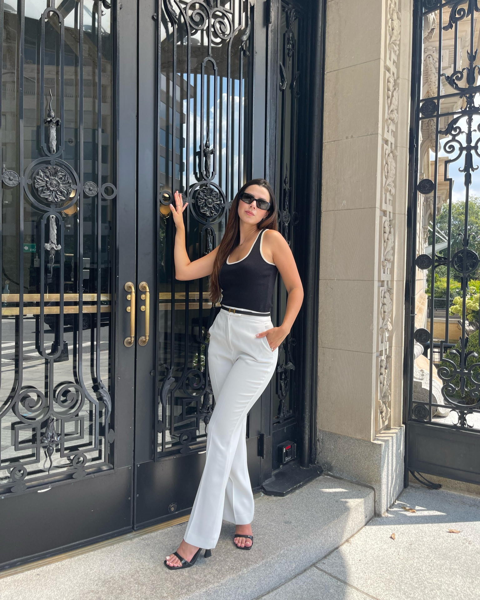 Minimal B&W outfit 🤍🖤