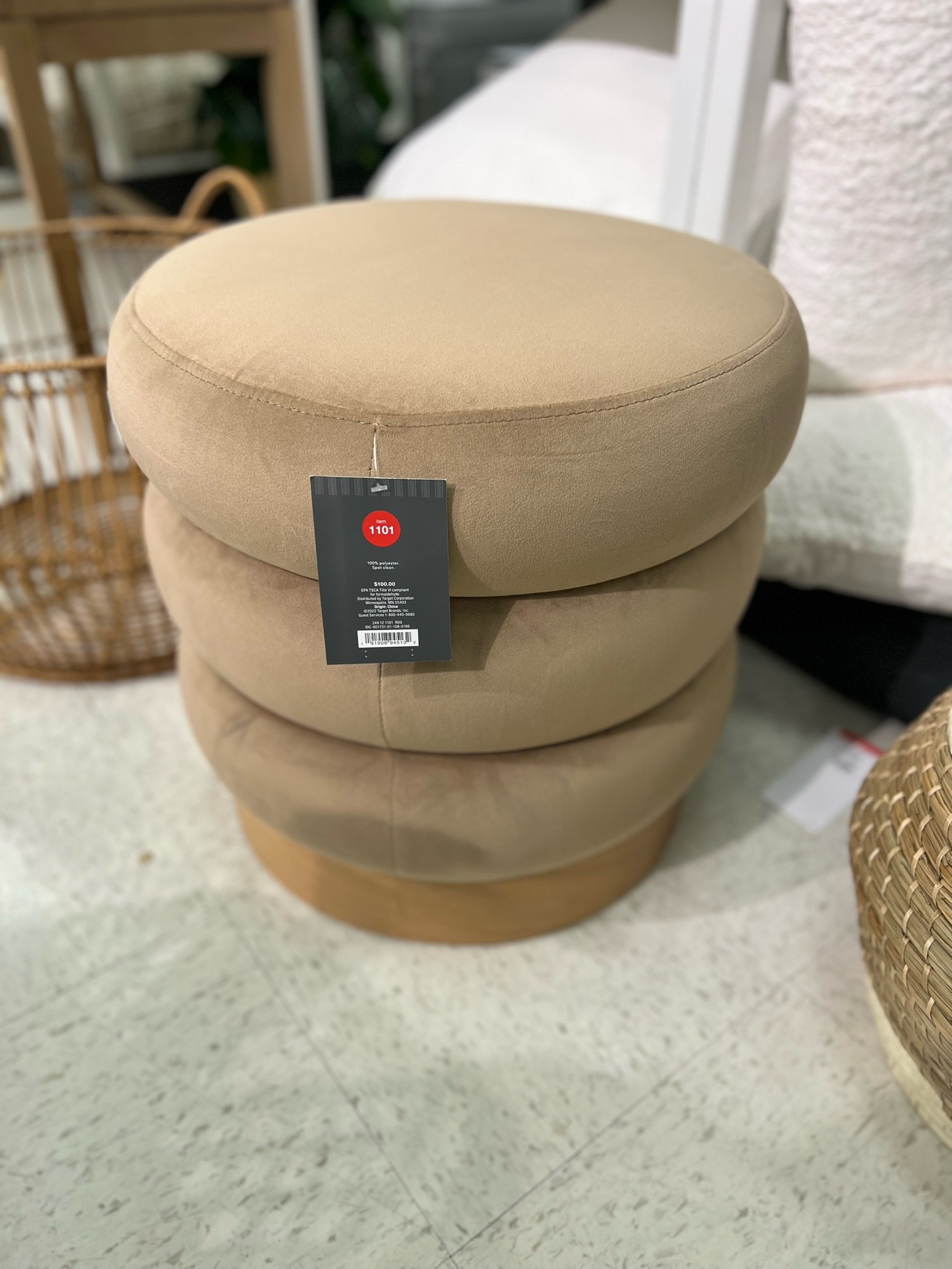 Love this! Versatile piece that can be use in many ways! #ottoman #accent #accenttable #decor #design #wayfair #homegoods #homedesign #interiordesign #studiomcgee #threshold #target #amazon #westelm #cb2 #crateandbarrel #livingroom #bedroom #sidetable #lamp #acrylic #coffeetable #accesories #console #storage

#LTKhome #LTKunder100 #LTKFind