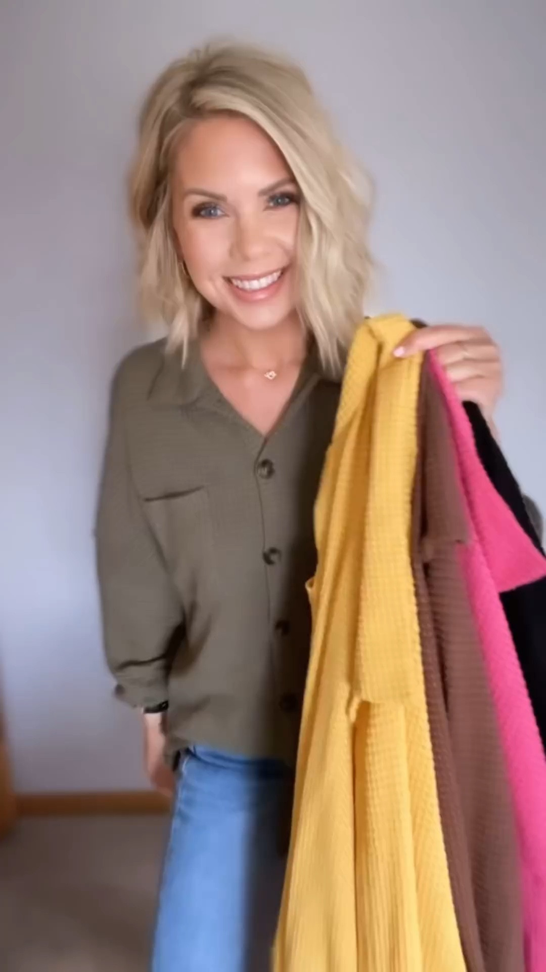 The cutest light weight Shacket 

Wearing a mediumm

#LTKFindsUnder50 #LTKxPrimeDay #LTKSeasonal