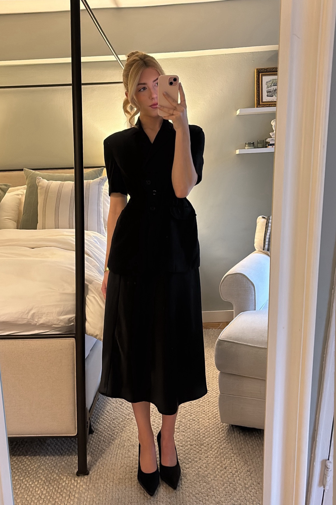 A structured shoulder and belted waist gets me every time!! 

#LTKFindsUnder100 #LTKWorkwear