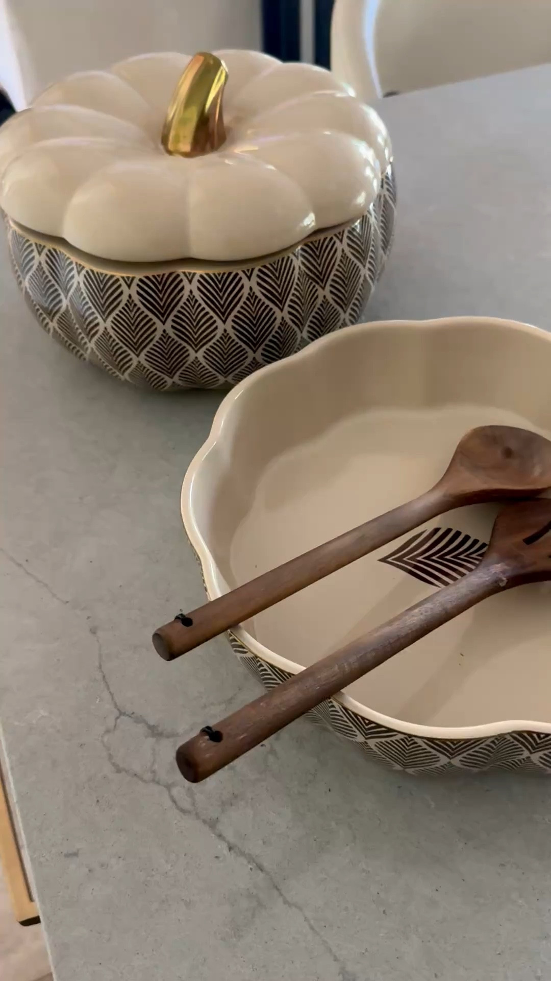 Affordable fall dishware 

#LTKHome #LTKFindsUnder50 #LTKSeasonal