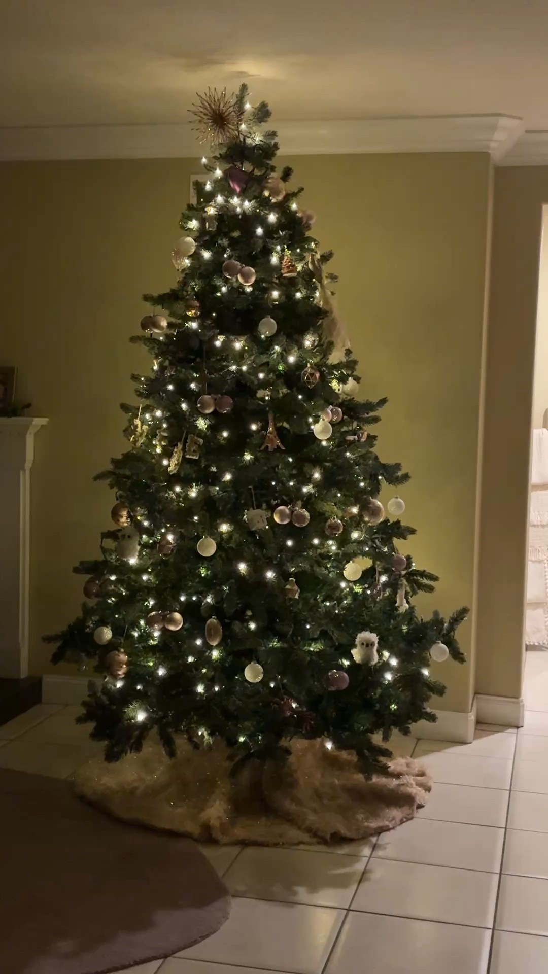 It’s timeeeee.

#LTKSeasonal #LTKHome #LTKHoliday