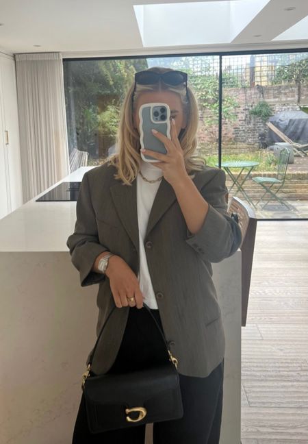 Office wear, work wear, blazer outfit, white tee, black shoulder bag