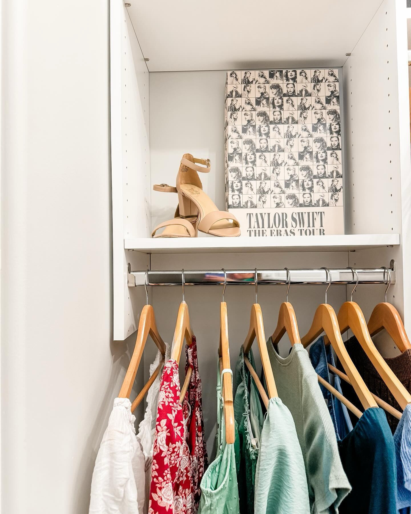 In our organizing era! With our expanded team, we have the ability to help twice as many clients each week. How fun is that??

So whether you have a single space that needs a transformation or you have a large scale move on the horizon, we’d love to help you achieve your organizing goals!

Indianapolis | Organization | Home | Design