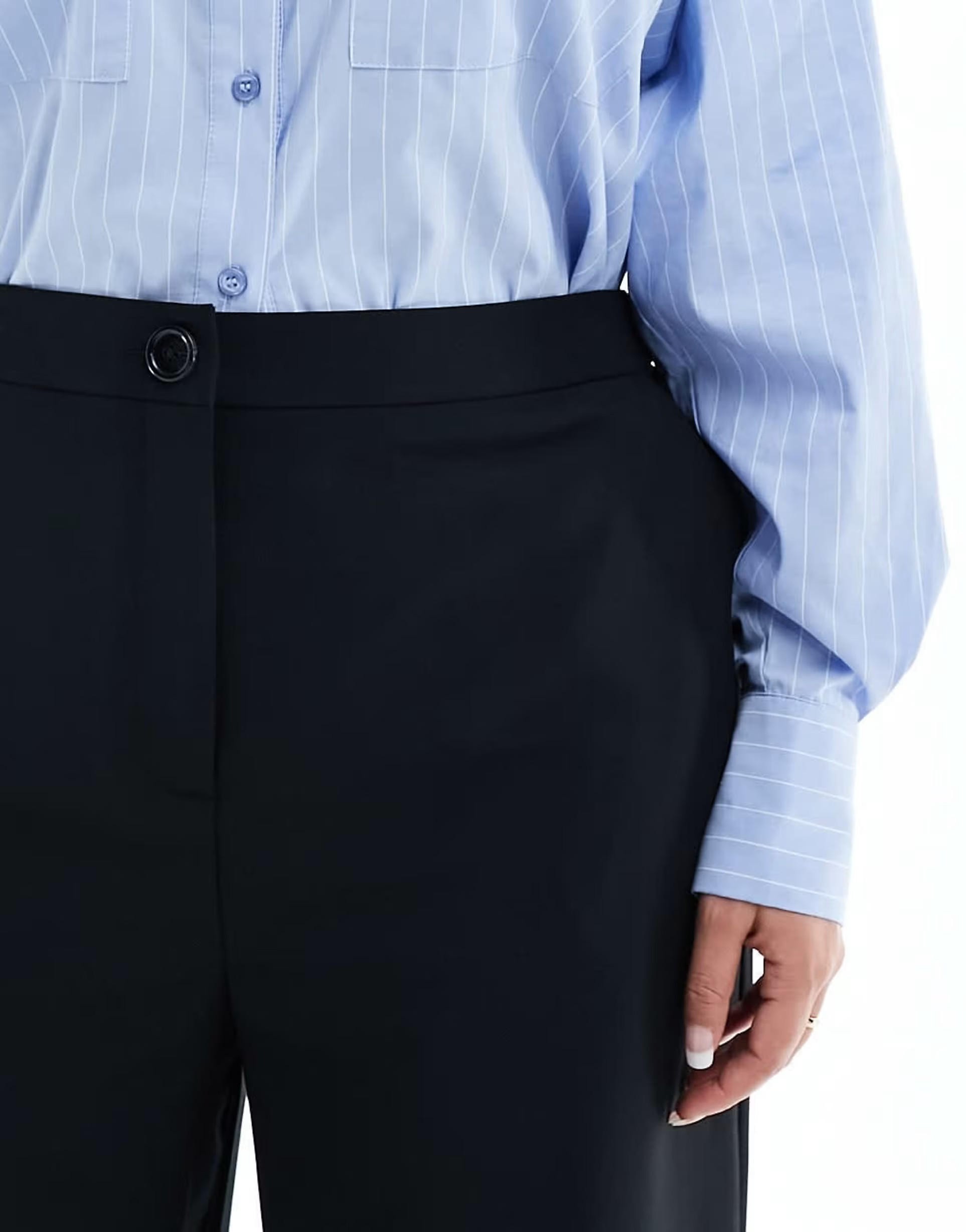 ASOS DESIGN Curve tailored relaxed straight leg trousers in black | ASOS (Global)