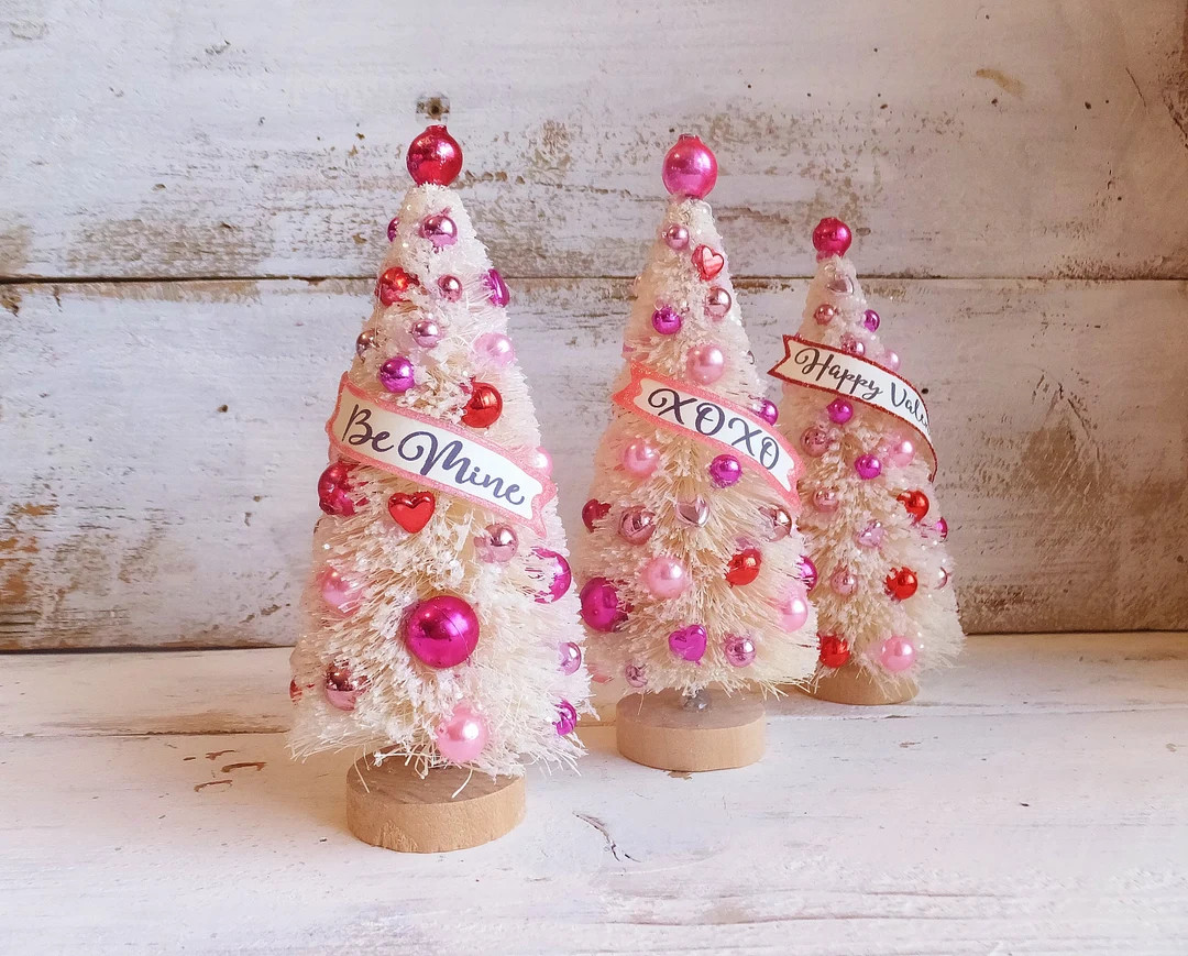 VALENTINE Banner TREE: 6 Inches Tall, Pink & Red Beads, Tier Tray Decor - Etsy | Etsy (US)