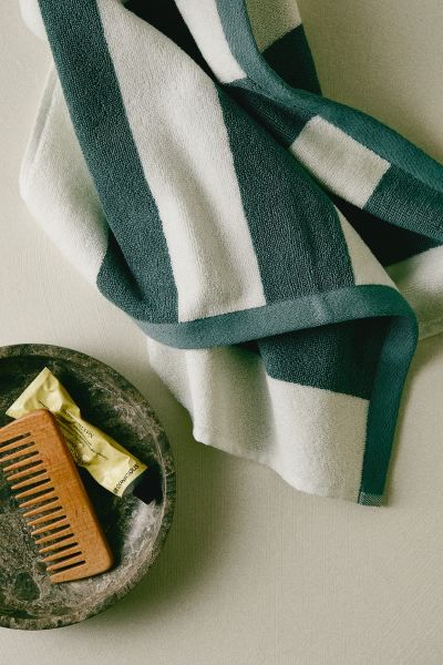 Striped Hand Towel | H&M (US + CA)