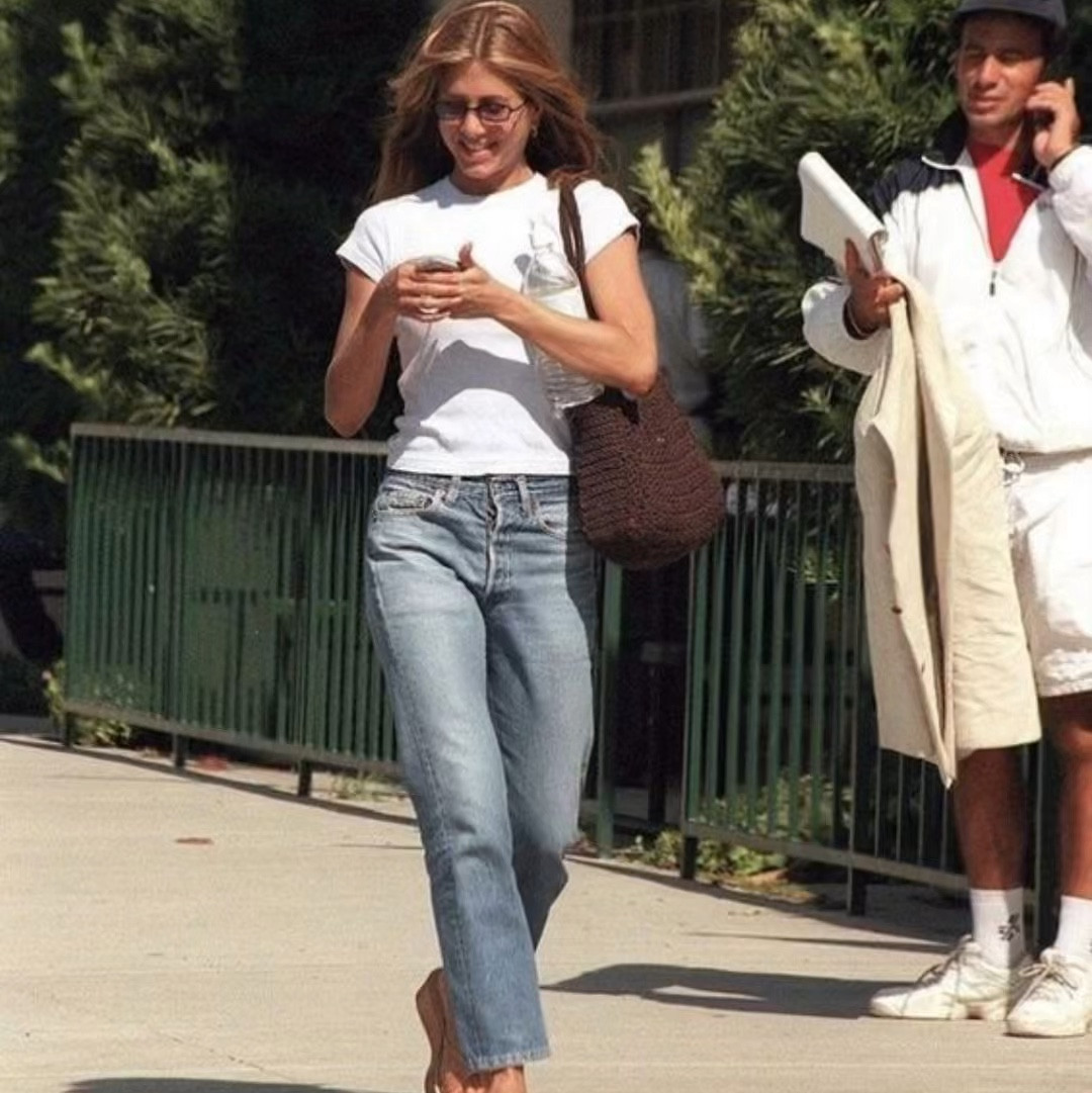 conic 1990s fashion trends to add to your 2024 wardrobe! 👖🧶 The ’90s outfits are still worth copying today—from high-waisted jeans and cozy cardigans to baby T-shirts, these looks are back in style. Watch how to effortlessly mix these classic pieces into your modern wardrobe! 🔥 #90sFashion #WardrobeInspo #90sComeback 

#LTKStyleTip