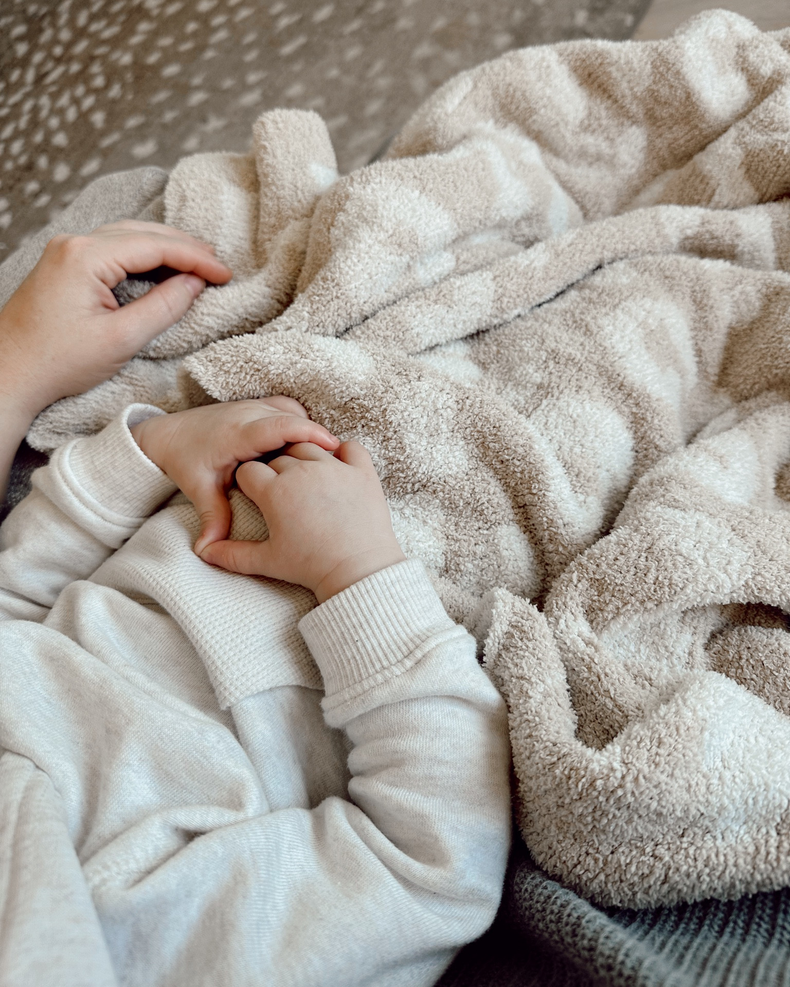 The perfect blanket to snuggle in this winter is on SALE. These will sell out this holiday so run don’t walk!!! Seriously our favorite and so soft! 🤍

#LTKHoliday #LTKHolidaySale #LTKsalealert