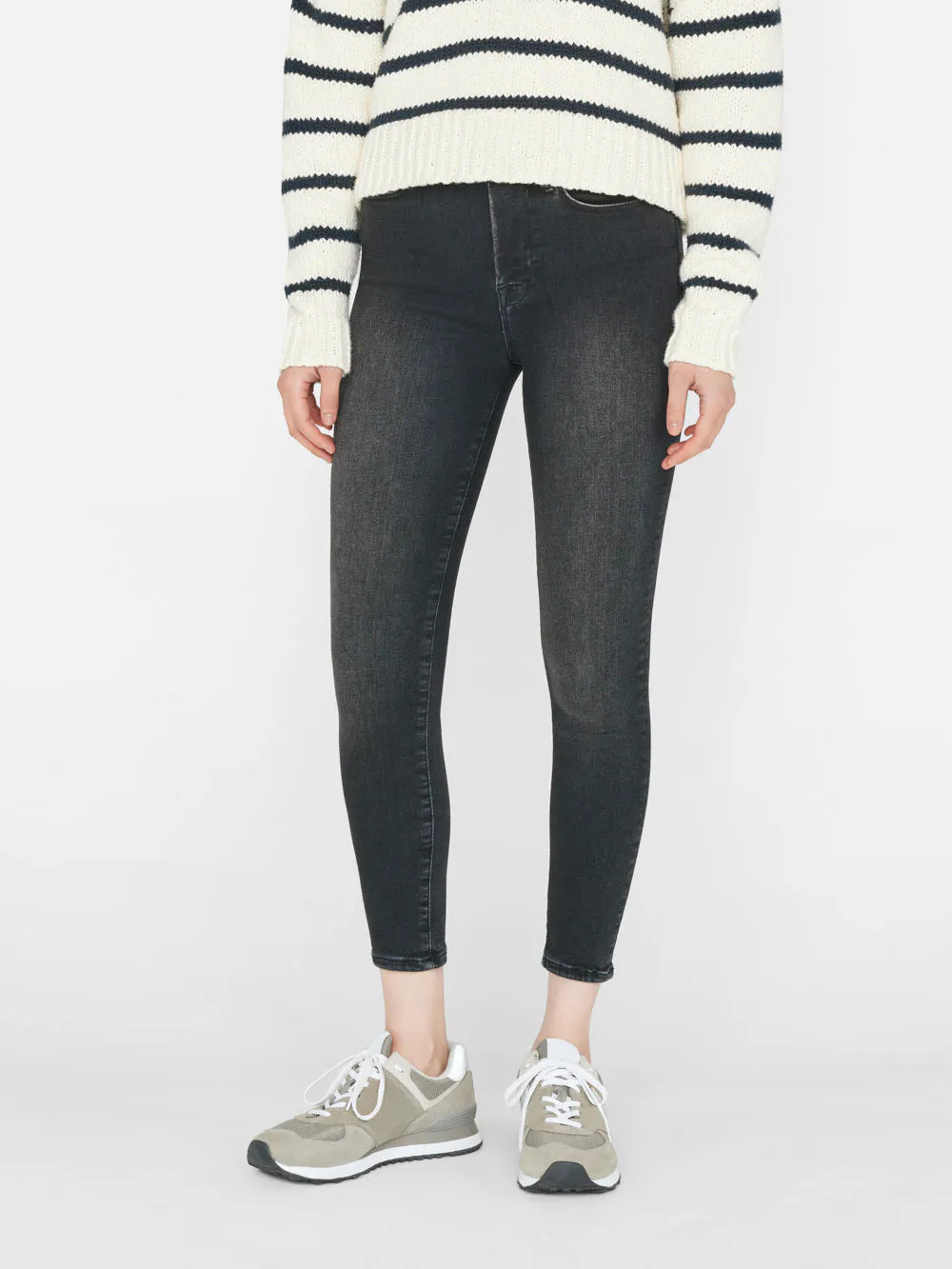 Le One Skinny Crop  in  Larchwood | Frame Denim