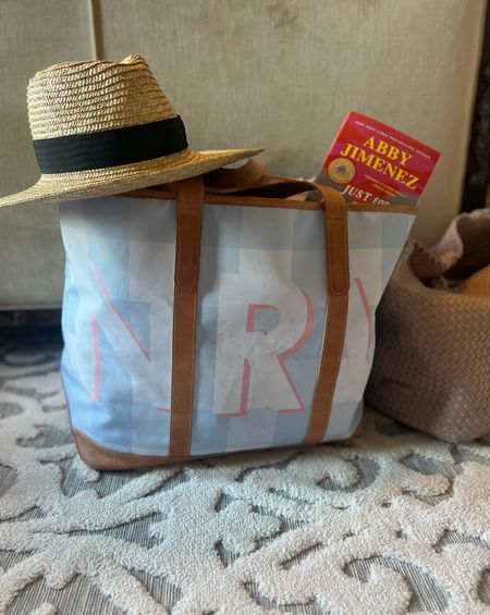 Beach Bound!

This Barrington Gifts tote is my favorite for a weekend getaway! 

#LTKswim #LTKtravel #LTKitbag