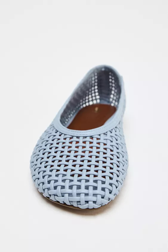 Braided fabric ballet flat. Round toe.Sole height: 0.4 inches (1 cm). | Zara US
