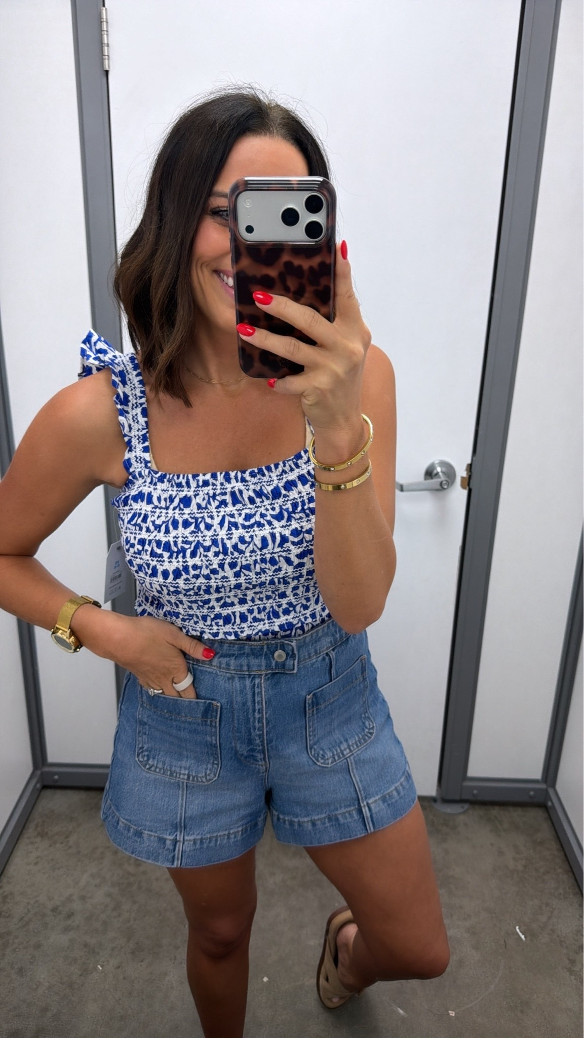 Okay Walmart has been so good lately 💙 This top is so flattering and gives that cute boutique look without the boutique price tag. Paired with denim shorts, it’s the kind of outfit that’s easy to throw on but still looks put together for summer.

Size XS, 5’3 for reference

#LTKStyle #LTKFinds #WalmartFashion #WalmartStyle #SummerOutfit #AffordableFashion #DenimShorts #EverydayStyle #OOTD #LTKUnder50