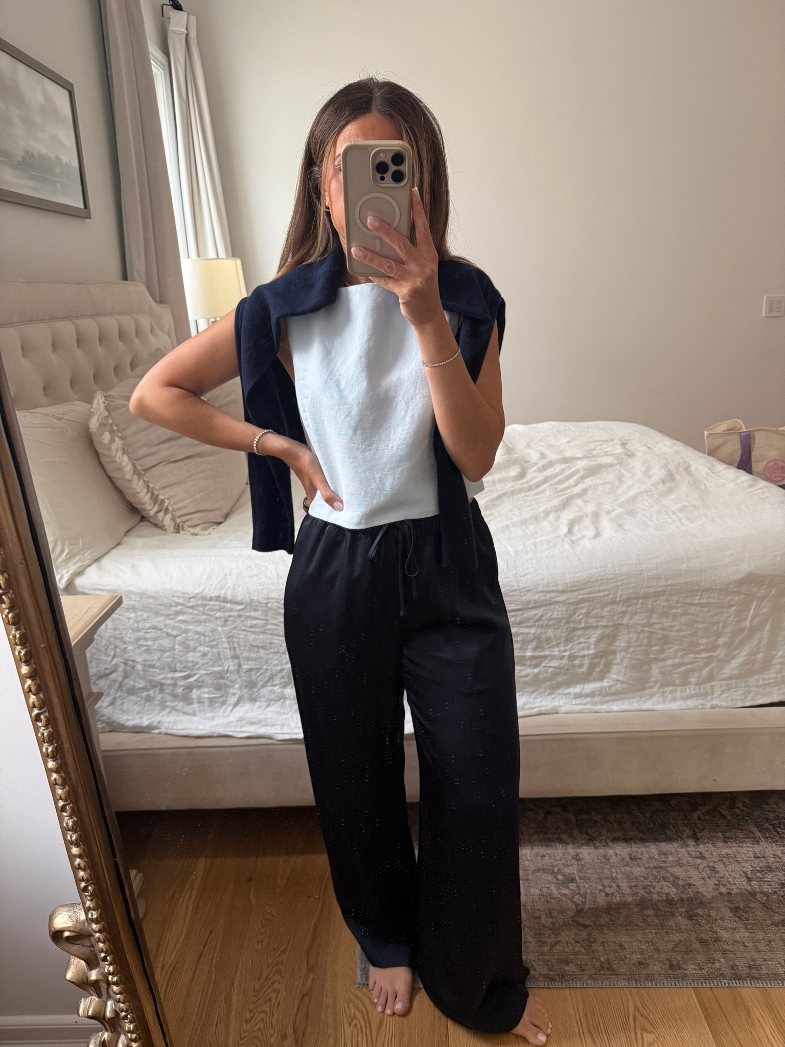 Loving this blue and navy combo