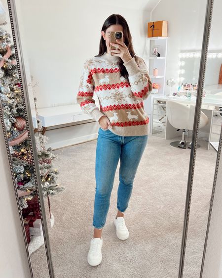 Cutest Christmas sweater & SO SOFT!🙌🏼

Mom style, comfy holiday outfit, fall fashion, winter style, Christmas sweatshirt

#LTKSeasonal #LTKmidsize #LTKHoliday