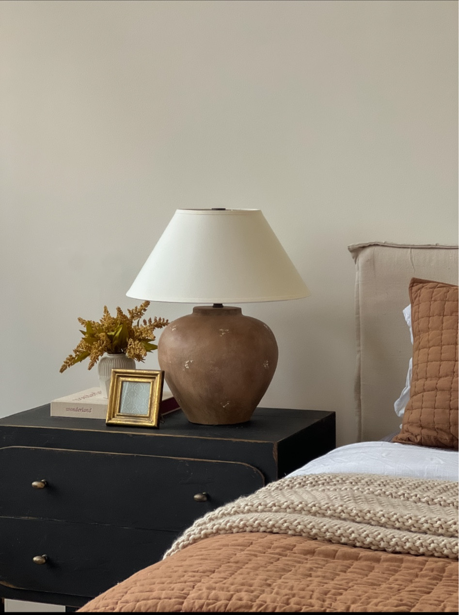 This cute little brass frame and Calabria lamp are top favorites for good reason! Love them styled here in our master bedroom.


Wayfair find, Amazon home, Amazon find, master bedroom nightstand styling 

#LTKSaleAlert #LTKHome #LTKStyleTip