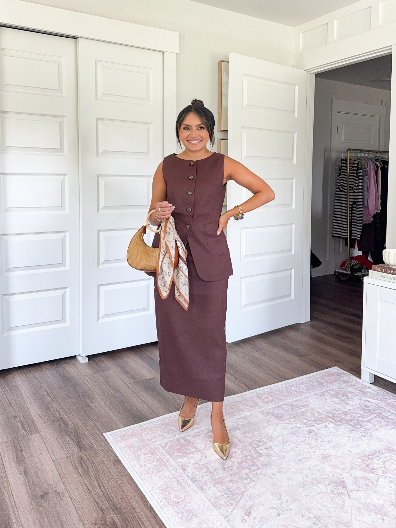 Brown vest top 0 petite TTS
Brown skirt size 0 regular TTS
Gold heels size 5 TTS


#LTKPetite #LTKSaleAlert #LTKWorkwear