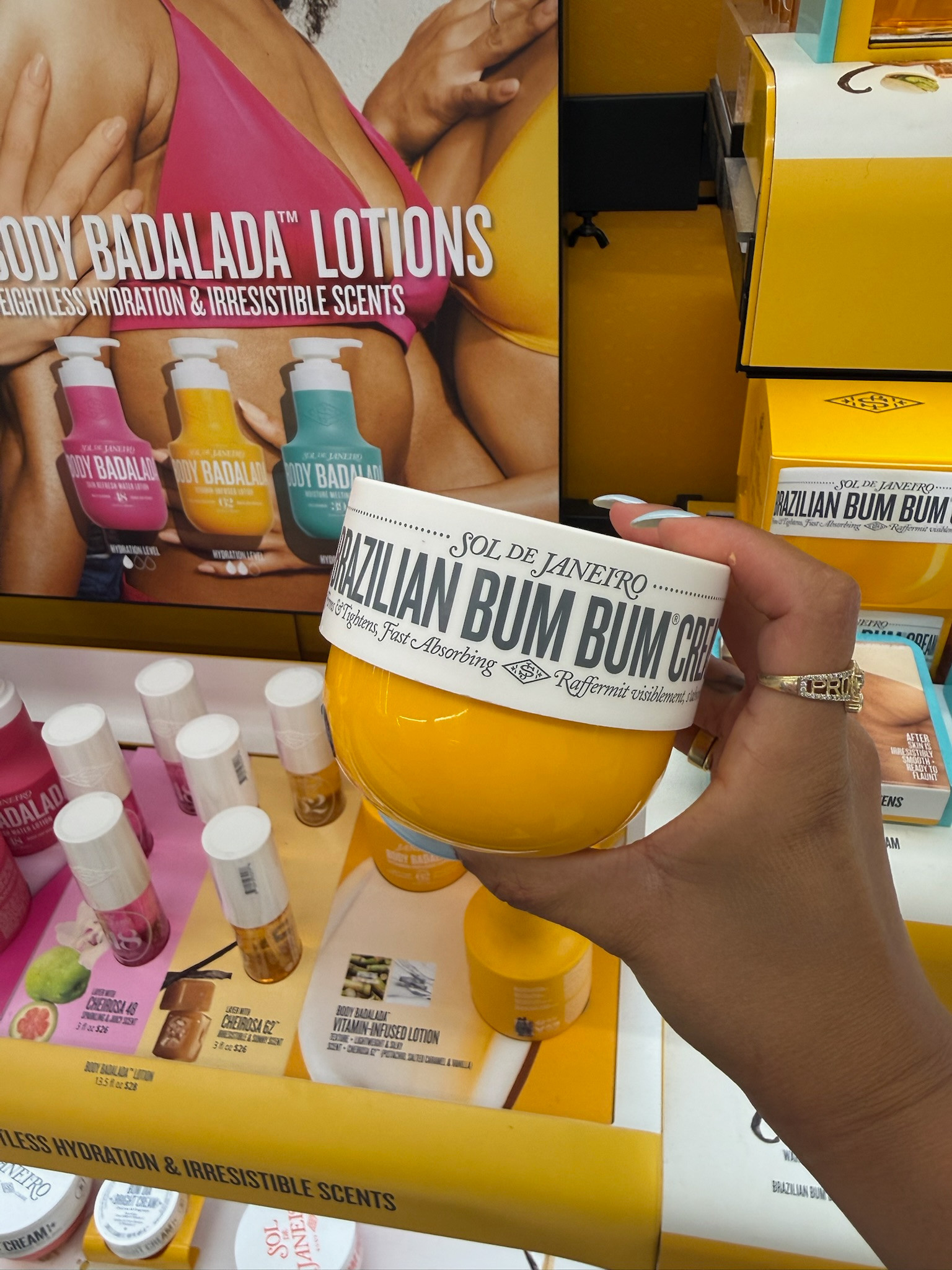 My Sol de Janeiro favorites ✨🌴 The iconic Brazilian Bum Bum Cream is STILL that girl!! The perfect warm, tropical scent + the ultimate body care obsession. Sharing all of my favorite Sol de Janeiro products for glowing, hydrated skin and that signature summer vacation scent we all love 🤎✨

#SolDeJaneiro #BrazilianBumBumCream #BodyCareRoutine #SummerBeauty #BeautyFavorites #GlowUp #LTKBeauty 

 