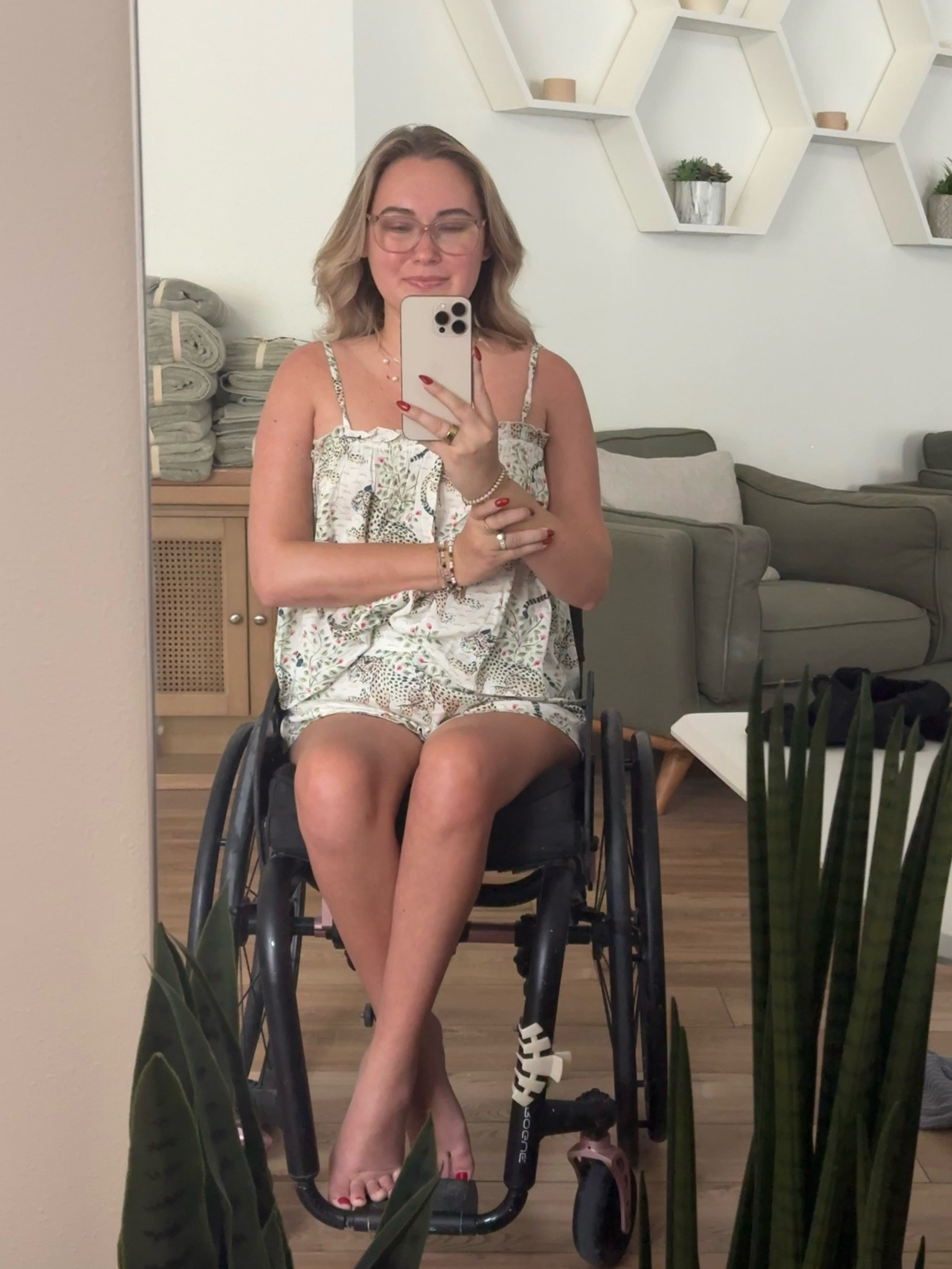 Print fresh pjs are my obsession right now. The quality is unmatched #pjs #printfresh #ltkpjs

#LTKGiftGuide #LTKU #LTKStyleTip