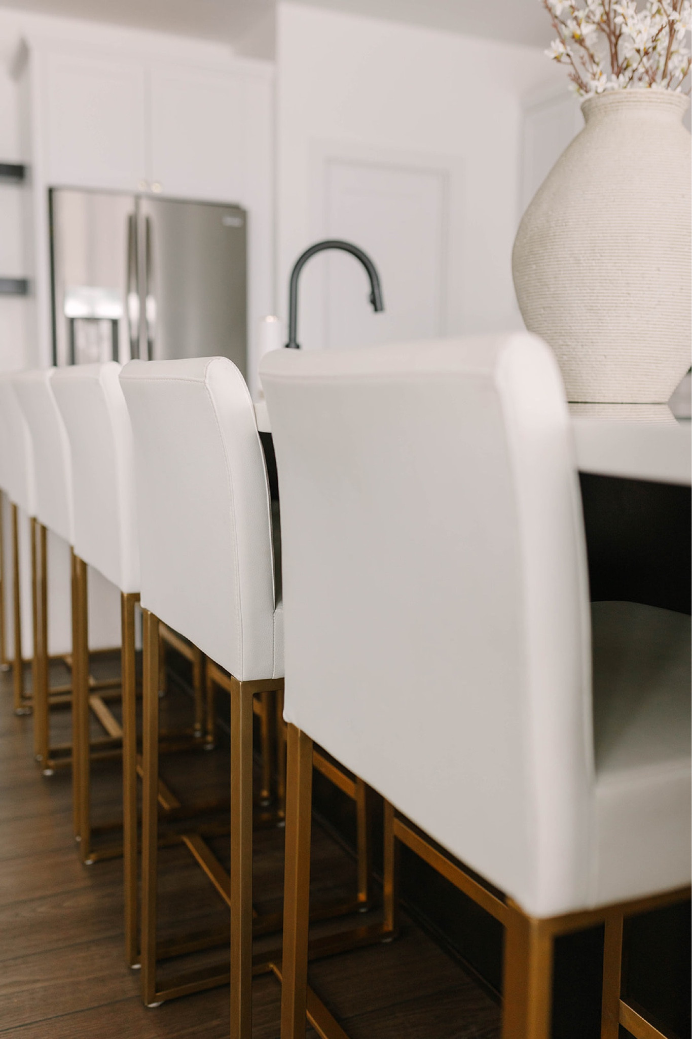 Amazon counter stools are back in stock!

MODERN DECOR // HOME DECOR // ROOM DECOR // AMAZON DECOR // LIVING ROOM // MODERN HOME // AFFORDABLE DECOR

#LTKhome #LTKfindsunder100 #LTKstyletip