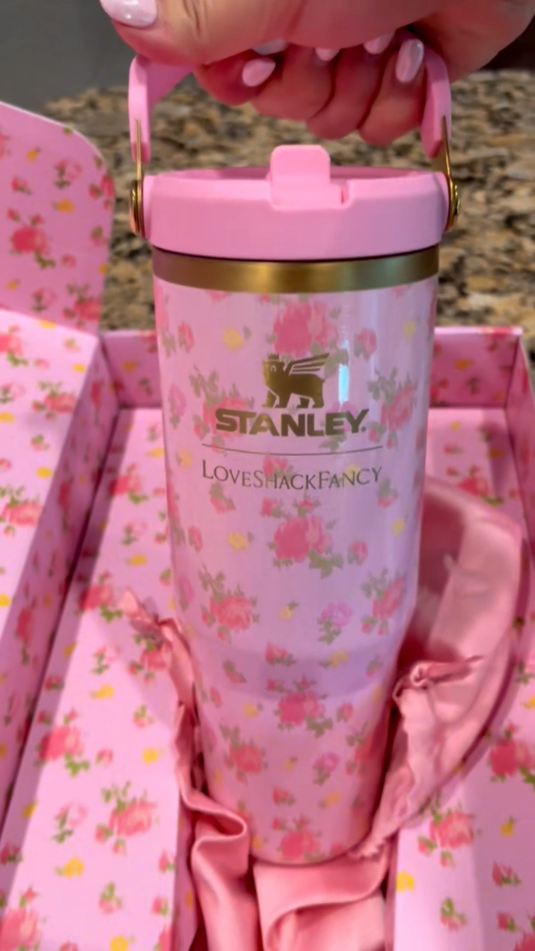 💖 Stanley LoveShack prints are stunning! 💞 #Stanley #LoveShack

#LTKHome #LTKFindsUnder100 #LTKTravel
