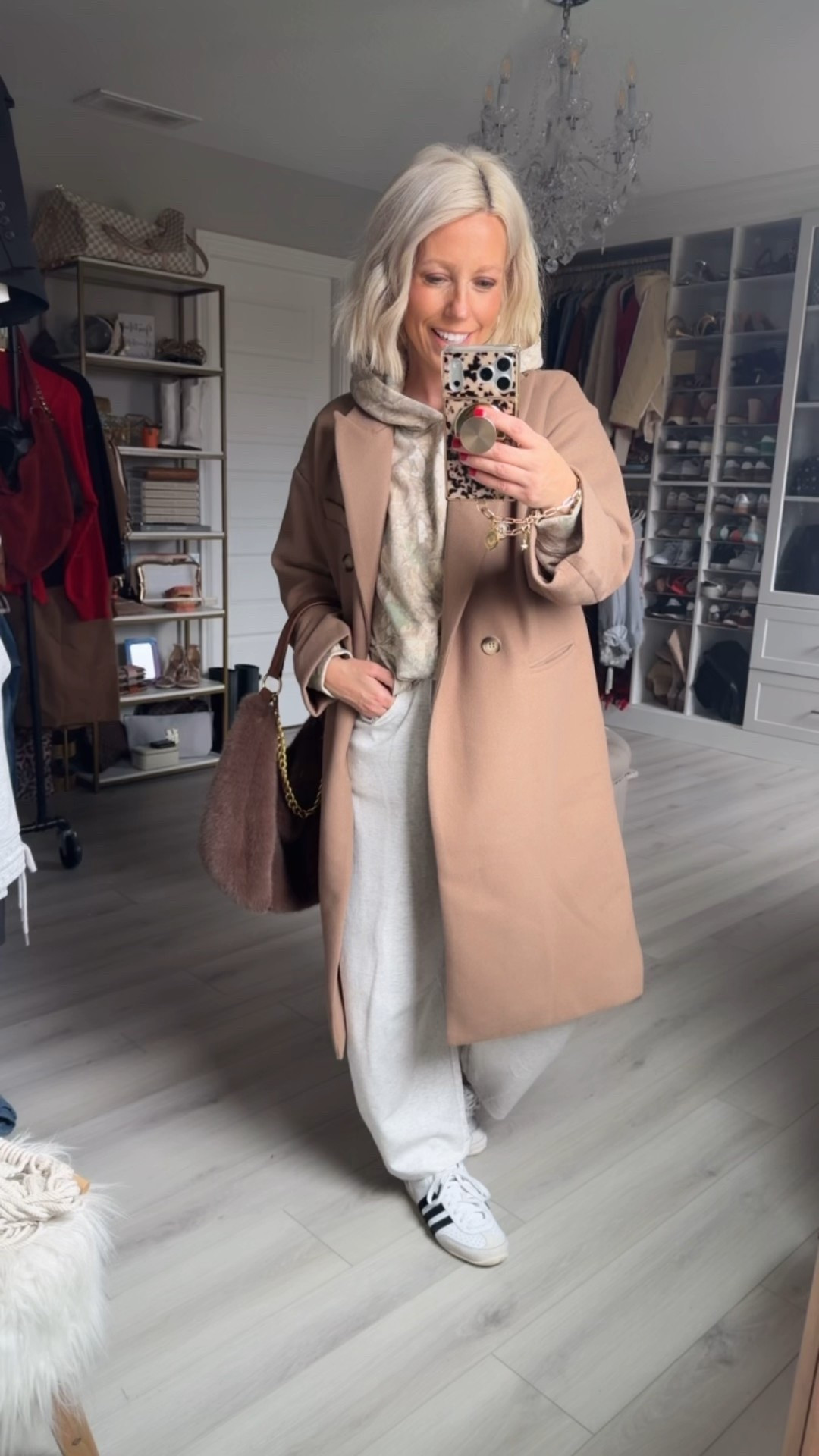 This viral men’s hoodie is back in stock!!!! I’ve been wearing mine on repeat!!! Grab it now before it sells out again!!!
⬇️⬇️⬇️
Hoodie size medium
Jacket size medium
Pants size medium 



#LTKmomlife #LTKMens #LTKFindsUnder50