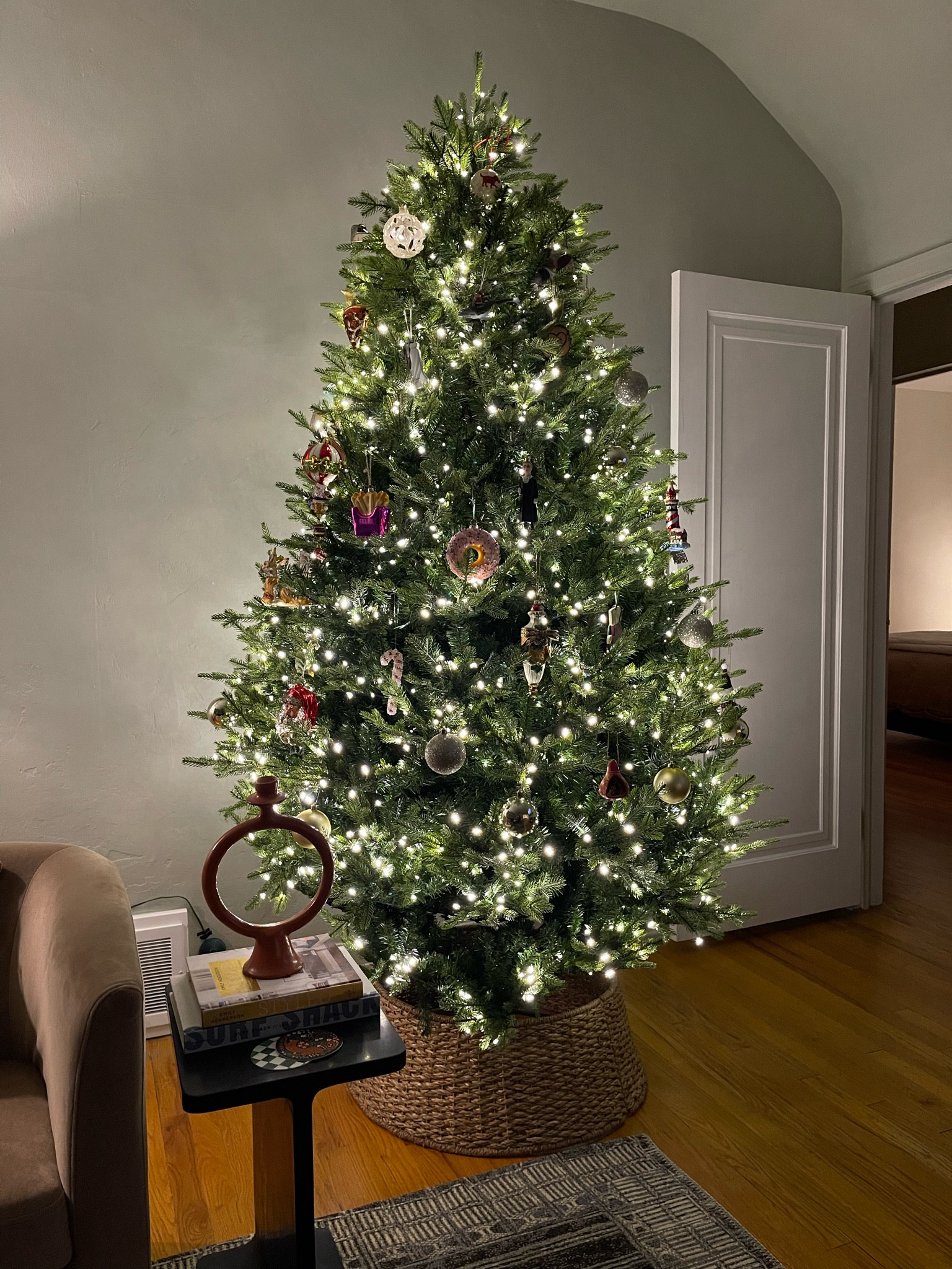 Christmas tree & Christmas decor I’ve bought this year. Garland 

#LTKHoliday #LTKSeasonal #LTKhome