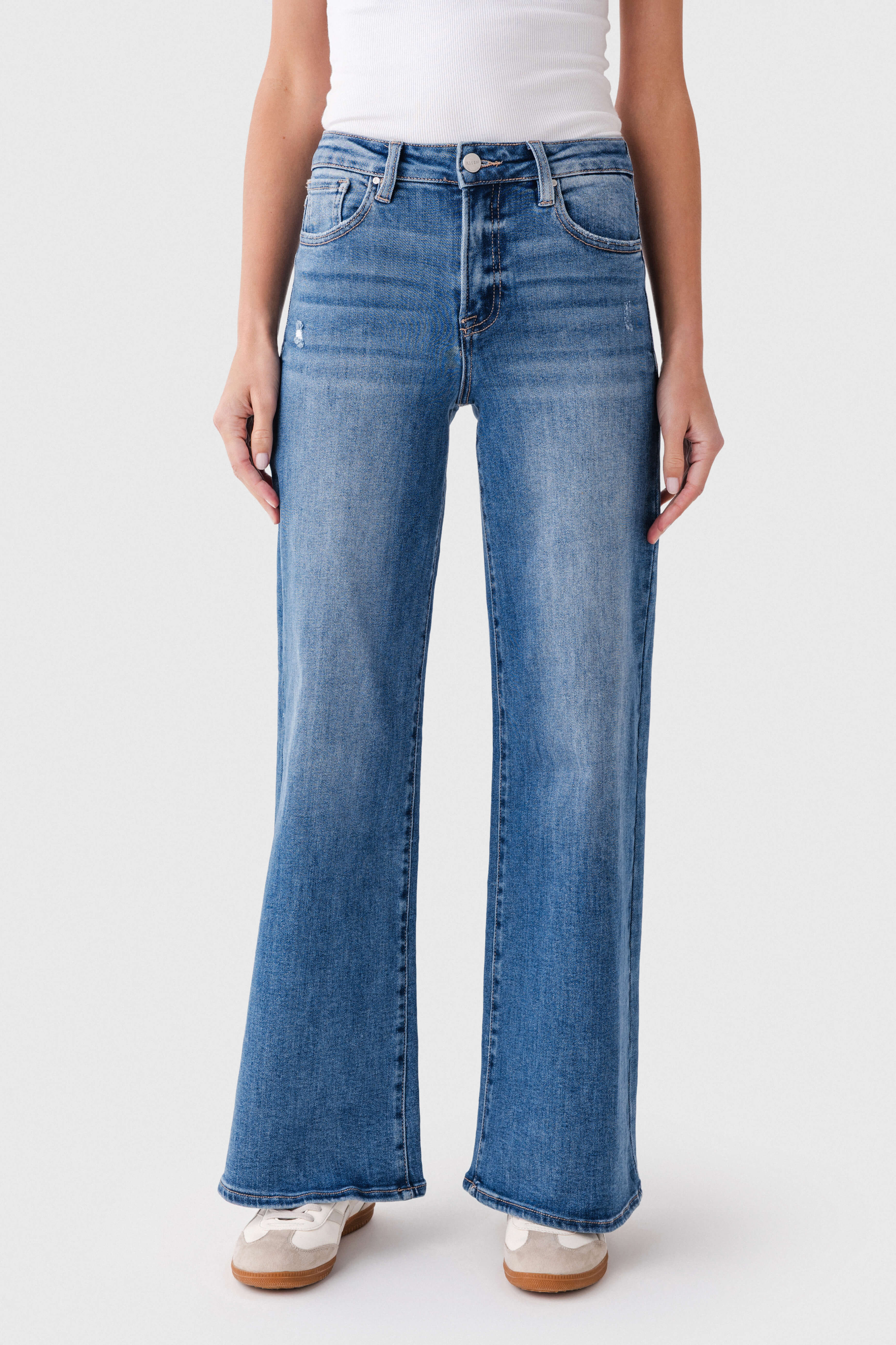 Risen Zoe High Rise Wideleg Jeans | Social Threads