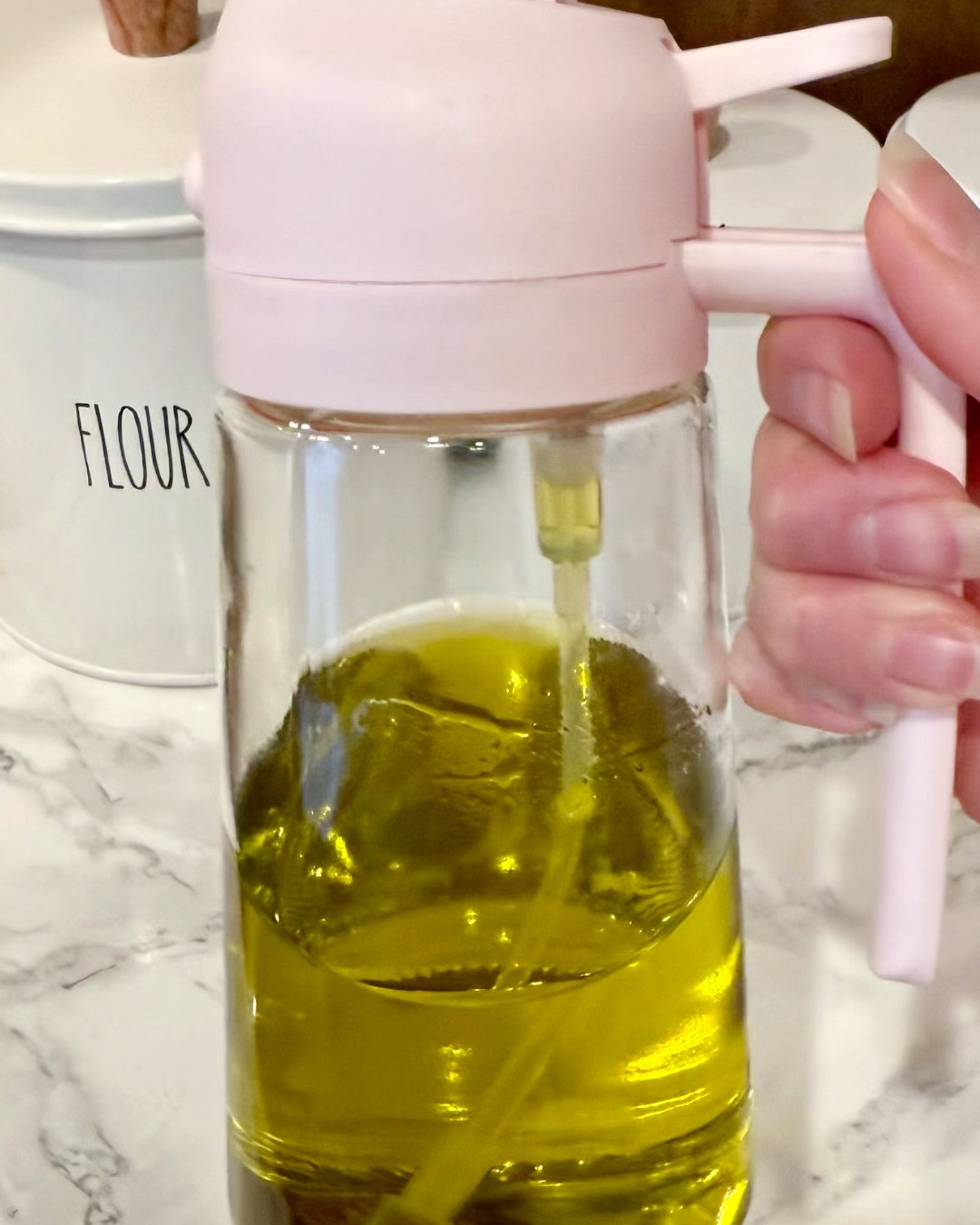 We all need this 16oz 2-in-1 Olive Oil Dispenser from Amazon in our kitchen. It’s a glass dispenser that allows you to spray or pour olive oil with ease. Only $7 now. 



Amazon kitchen must-haves, Amazon gadgets, kitchen essentials 


#LTKSeasonal #LTKHome #LTKmomlife #LTKSaleAlert
