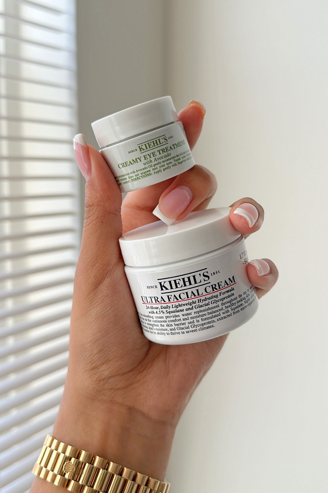 Dynamic Duo 🤍

Hack for my dry skin girlies! 

Apply the avocado creamy treatment as an undereye mask for 10min for ultimate hydration/brightening
• Great primer for concealer:
• Apply to brow bone before highlighter

Finish with a thin layer of the ultra Hydrating facial cream all over face. 

#dryskin #skincare #beauty #kiehls 


#LTKBeauty
