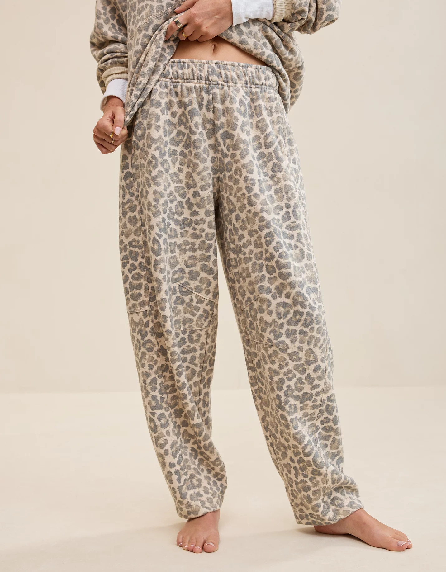 New + Matching Set Aerie Oh Zip! Barrel Pant | American Eagle Outfitters (US & CA)