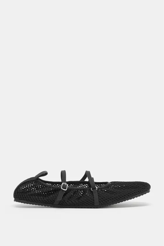 BALLERINA MIT LOCHMUSTER-RIEMCHEN | Zara US