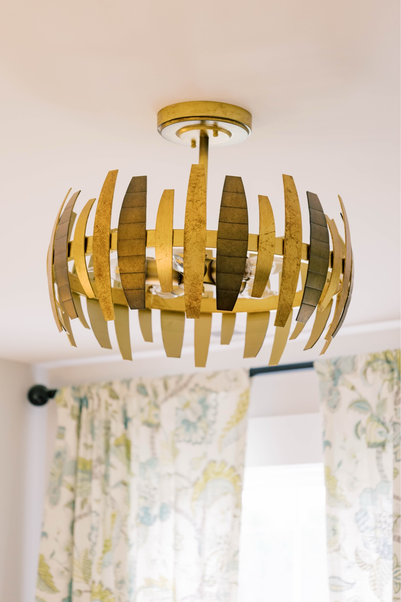 Office light 💛

Office light, gold light, flush mount, home decor 

#LTKStyleTip #LTKHome #LTKFamily