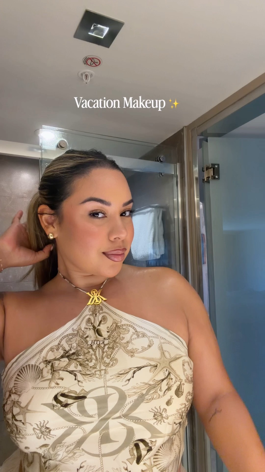 Vacation Makeup - breakfast, pool side + bar hopping 🇵🇷 Skin tint + creams and powders because that’s a must for me! 🥰