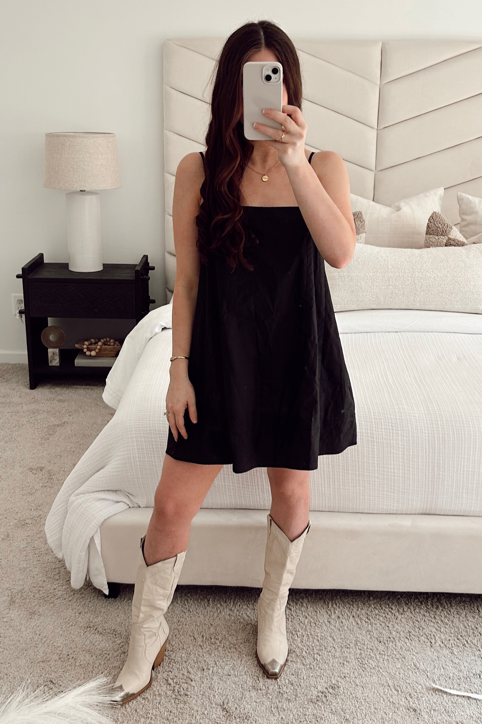 lbd + cowgirl boots = a summer staple! 

#lbd #littleblackdress #blackdress #cowboy #cowgirl #cowgirlboots #southern #fall #transition #fpdupe #freepeople #freepeopledupe #minidress #favoriteblackdress #countryconcert #concertstyle #country #howdy #summerfit #rush #ltku #neutralbedroom #neutralbedding #affordable #freepeople #styleinspo #fitinspo

#LTKshoecrush #LTKU #LTKstyletip