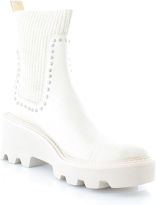 Dolce Vita Women's Hoven Stud H2o Fashion Boot | Amazon (US)
