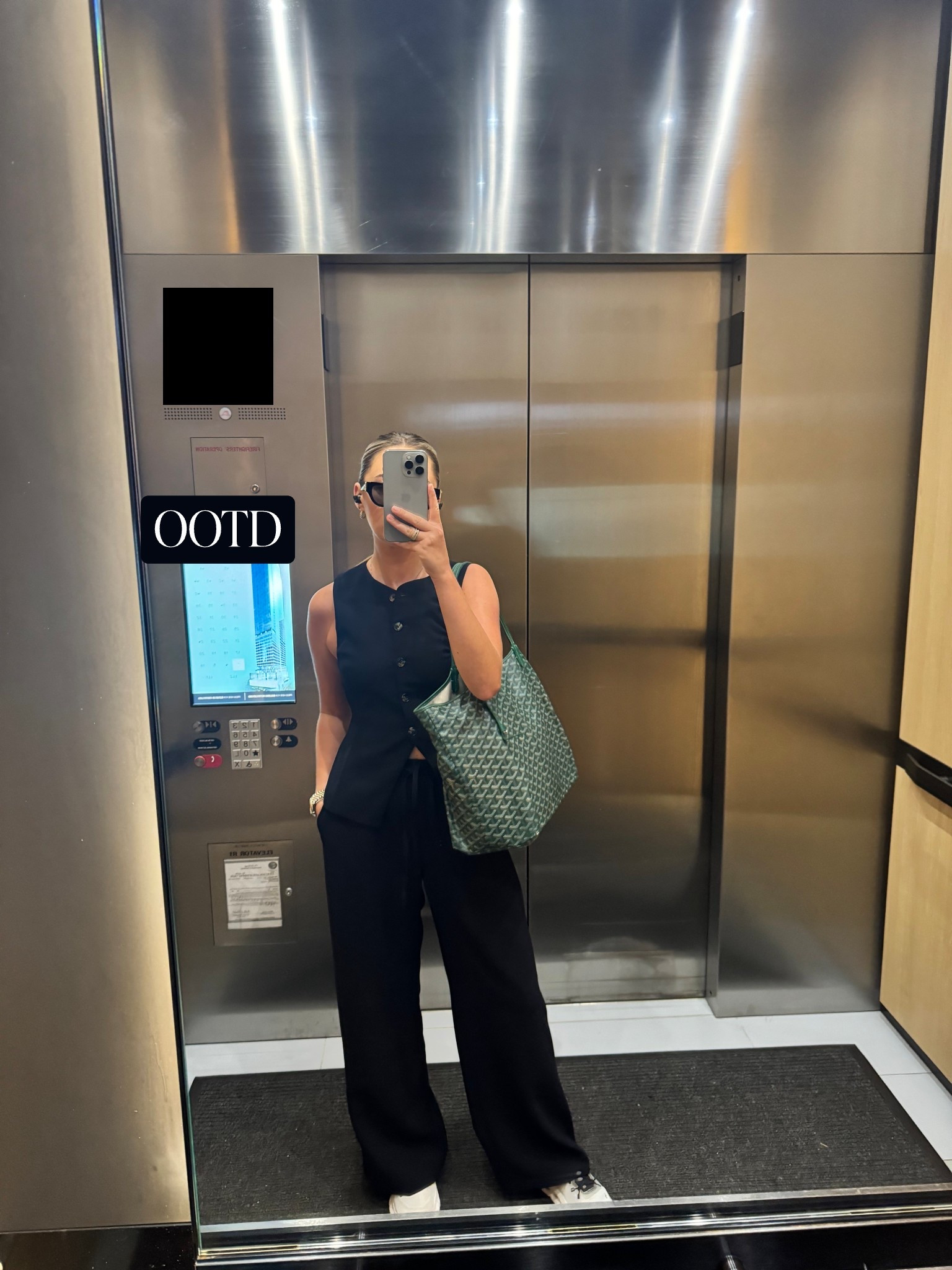 Work OOTD feat. my walking shoes 

#LTKStyleTip #LTKWorkwear