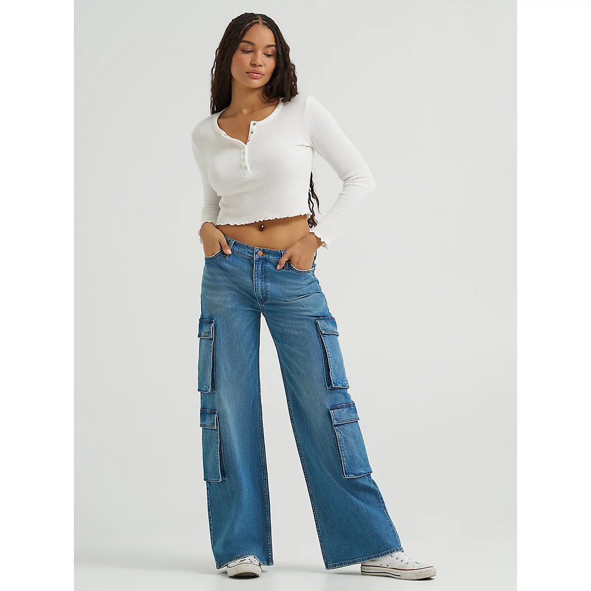 Women's Low Rise Baggy Cargo Jean in Azurite | Wrangler