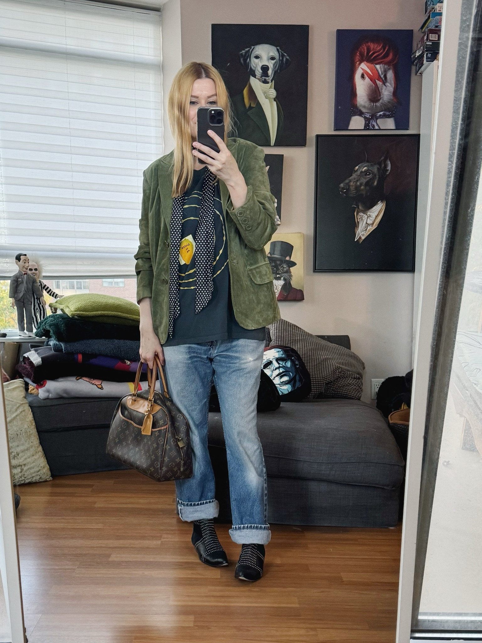 You don’t see Tori Amos tees often so when I saw this one I had to grab it. Not vintage though, I can’t afford a vintage Tori tee 😂
Blazer, jeans, and bag are vintage though, and the boots were secondhand from The Real Real. 
 •
#falloutfit #vintageLV #toriamos #falltrends #torontostylist #StyleOver40  #secondhandFind #fashionstylist #slowfashion #animalprint #FashionOver40  #MumStyle #genX #genXStyle #shopSecondhand #genXInfluencer #genXblogger #secondhandDesigner #Over40Style #40PlusStyle 


#LTKStyleTip #LTKOver40 #LTKSeasonal