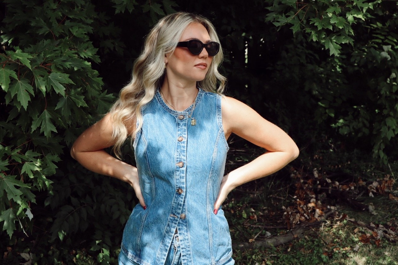 Every day denim top 

#LTKStyleTip #LTKSeasonal